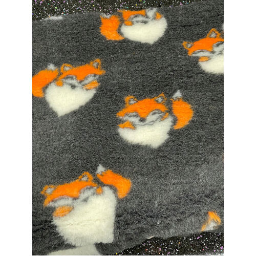 Vet/Dry Bed *Greenback* Fox ** 2m Long x 1.5m wide  **Postage Included**