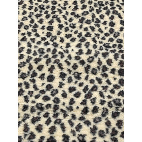 Vet/Dry Bed *Non-Backed* Snow Leopard ** 2m Long x 1.5m wide  **Postage Included**